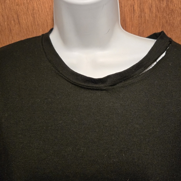 MBauree black distressed t-shirt "F" graphics szM - Picture 2 of 6